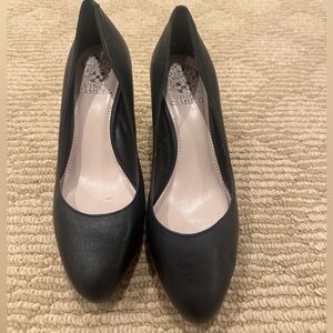 Vince Camuto Black Leather Pumps